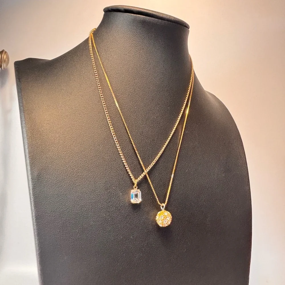 N/A vintage piece